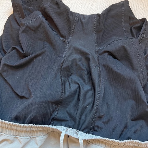 Lululemon - Picture 4 of 4